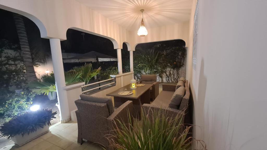 Villa Ngore Saly Екстериор снимка