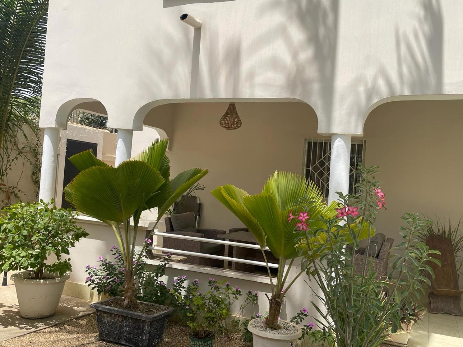 Villa Ngore Saly Екстериор снимка